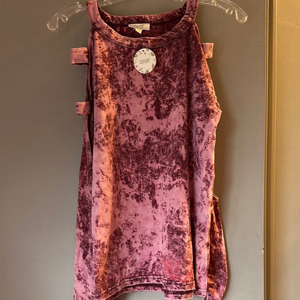 Beautiful pink long sleeve cut out sleeves top  new with tags